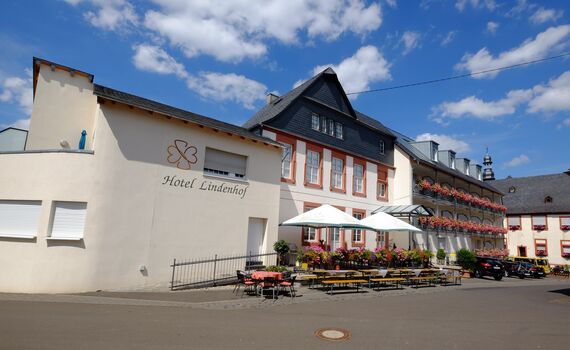 Hotel Lindenhof in Brauneberg an der Mosel - Aussenansicht 